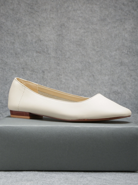 

ether Women White Solid Ballerinas
