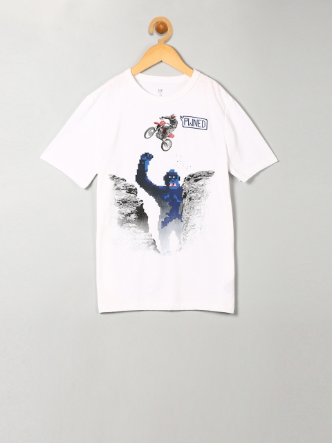 

GAP Boys White Printed Round Neck T-shirt