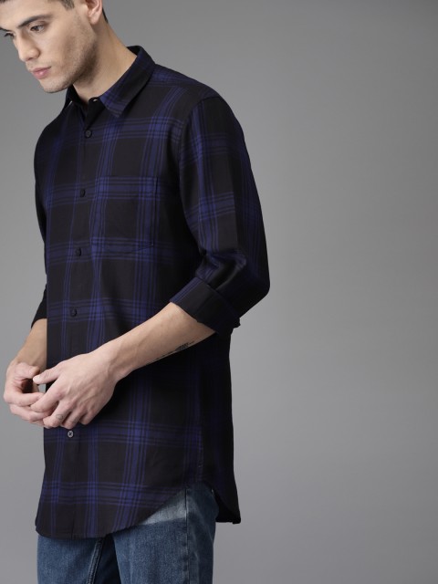 

Moda Rapido Men Black & Blue Regular Fit Checked Casual Shirt