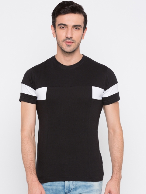 

Globus Men Black Colourblocked Round Neck T-shirt