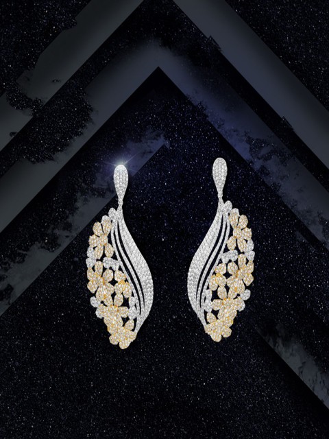 

shaze Gold-Toned Floral Drop Earrings