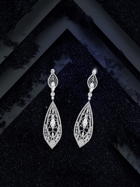 

shaze Silver-Toned Leaf Shaped Drop Earrings