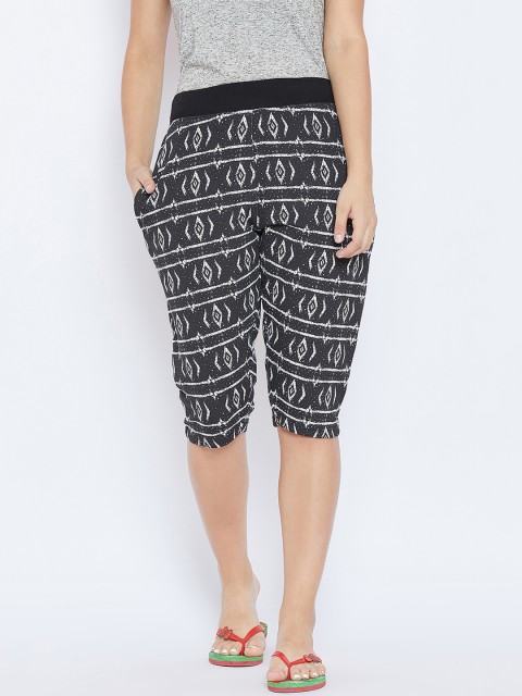 

C9 AIRWEAR Women Black & White Printed Regular Fit Pure Cotton Lounge Capris