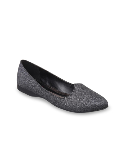 

Flat n Heels Women Black Solid Synthetic Ballerinas