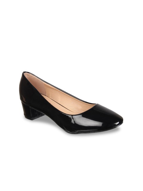 

Flat n Heels Women Black Solid Pumps