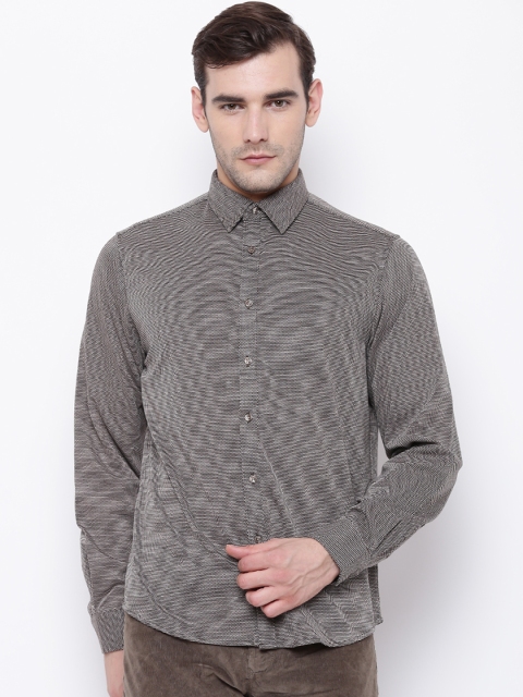 

Blackberrys Men Black & Beige Slim Fit Self Design Casual Shirt