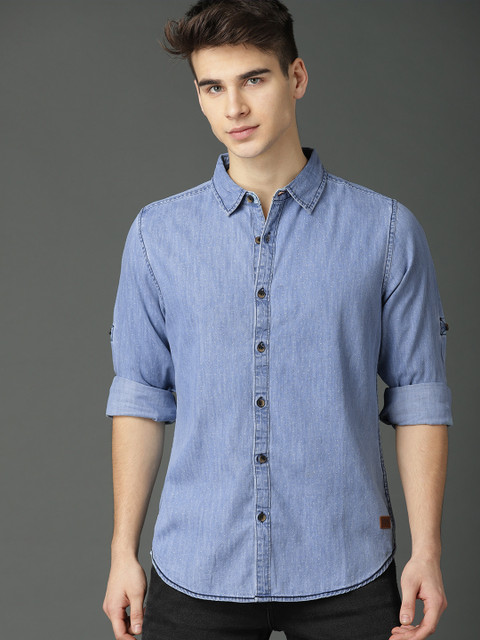 

Roadster Fast and Furious Men Blue Regular Fit Printed Casual Denim Shirt