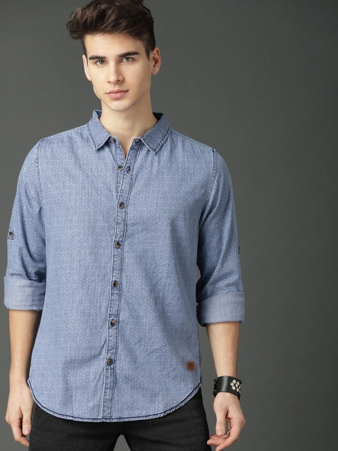 

Roadster Fast and Furious Men Blue Regular Fit Printed Casual Denim Shirt