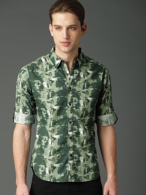 

Roadster Fast and Furious Men Green Regular Fit Printed Casual Shirt