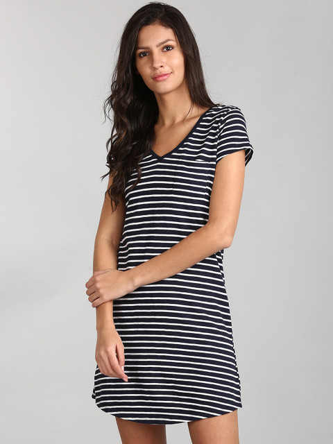 

GAP Women Short Sleeve Pocket T-Shirt Dress, Blue