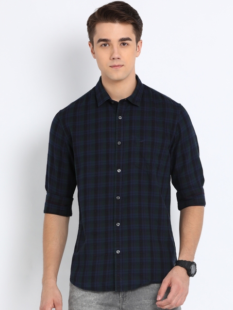 

Crocodile Men Navy Blue & Black Slim Fit Checked Casual Shirt