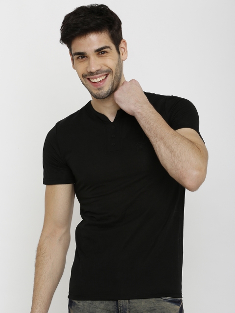 

Rex Straut Jeans Men Black Solid Henley Neck T-shirt