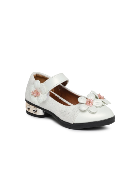 

Kittens Girls White Embellished Ballerinas