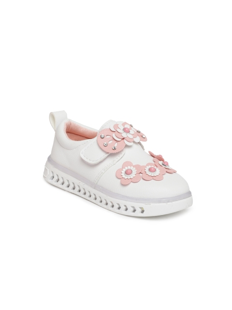 

Kittens Girls White Sneakers