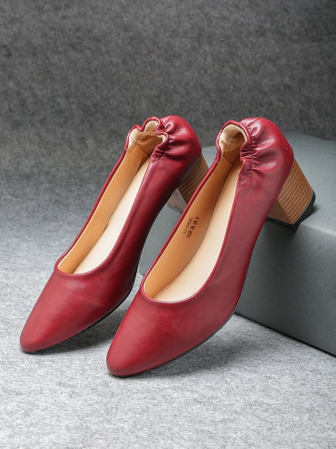 

ether Women Maroon Solid Pumps