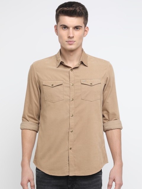

Basics Men Beige Slim Fit Solid Casual Shirt