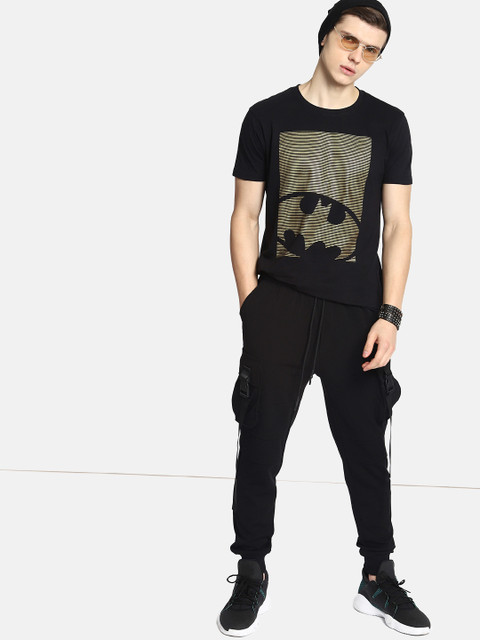 

Justice League Men Black & Gold-Coloured Printed Round Neck T-shirt