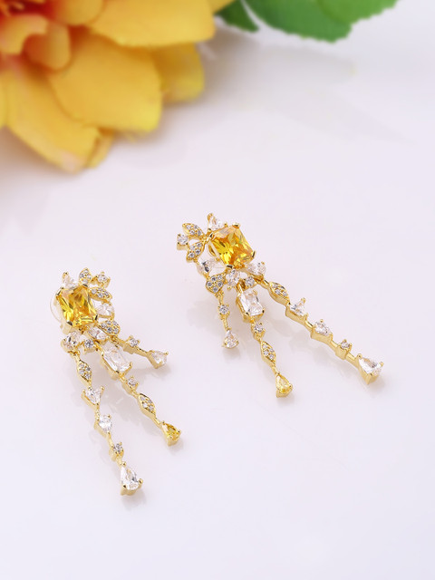 

Studio Voylla Gold-Toned & White Floral Drop Earrings