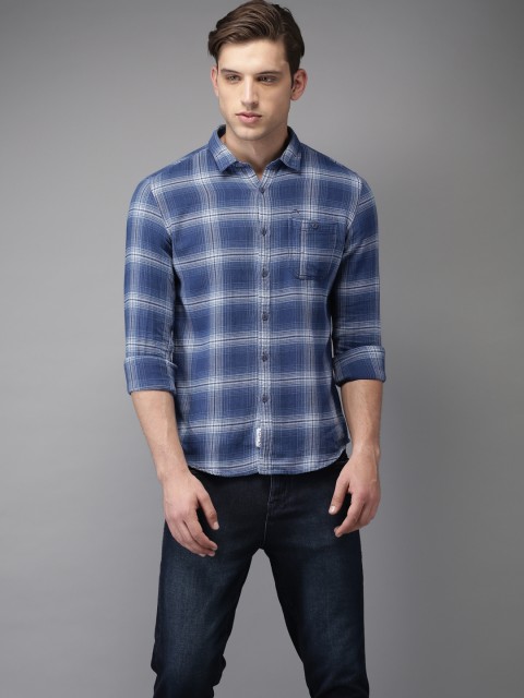 

Flying Machine Men Blue & White Regular Fit Checked Casual Shirt
