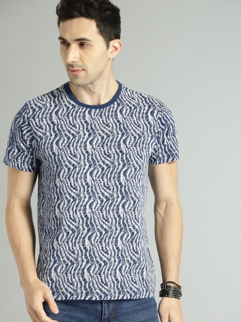 

Roadster Men Blue & White Printed Round Neck T-shirt