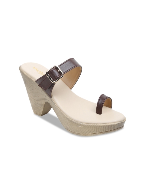 

VALIOSAA Women Brown Solid Sandals