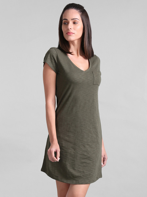 

GAP Women's Short Sleeve Pocket T-Shirt Dress, Black