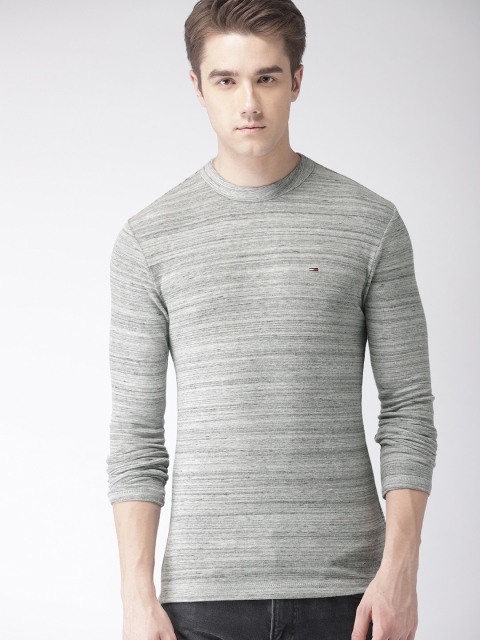 

Tommy Hilfiger Men Grey Solid Round Neck T-shirt