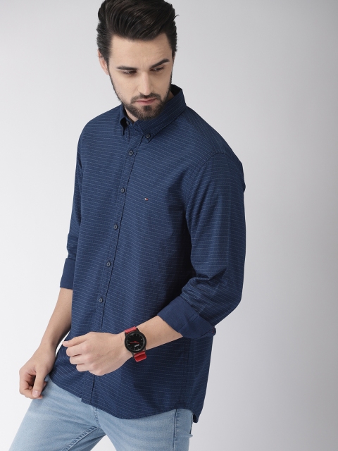 

Tommy Hilfiger Men Navy Blue Regular Fit Printed Casual Shirt
