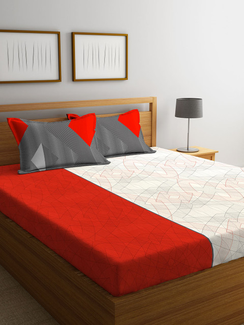 

STELLAR HOME Red Geometric Flat 104 TC Cotton 1 Queen Bedsheet with 2 Pillow Covers
