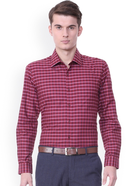 

Peter England Men Maroon Checked Regular Fit Formal Shirt
