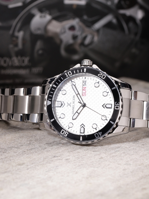 

Daniel Klein Premium Men Off-White Analogue Watch DK11926-1