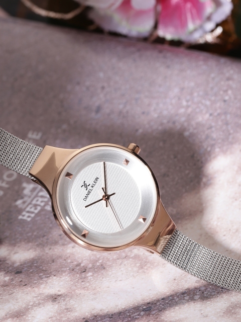 

Daniel KleinFiord Women Silver-Toned Analogue Watch DK11846-6