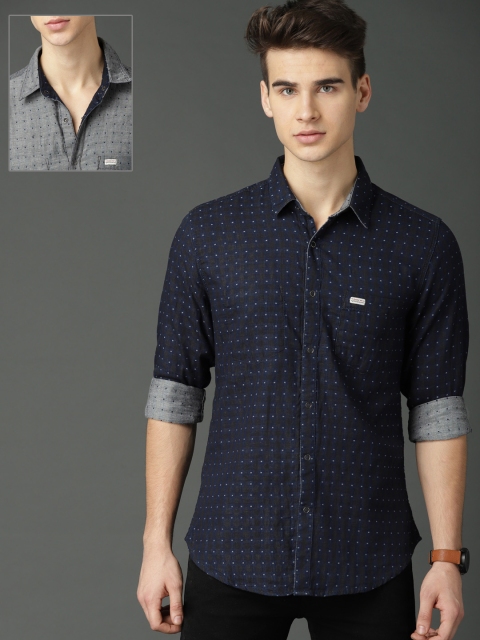 

Roadster Men Navy Blue & Black Regular Fit Checked Reversible Casual Shirt
