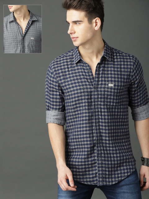 

Roadster Men Navy & Grey Regular Fit Checked Reversible Casual Shirt, Navy blue
