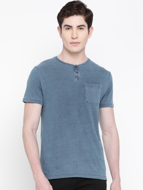 

Blackberrys Men Blue Solid Henley Neck T-shirt
