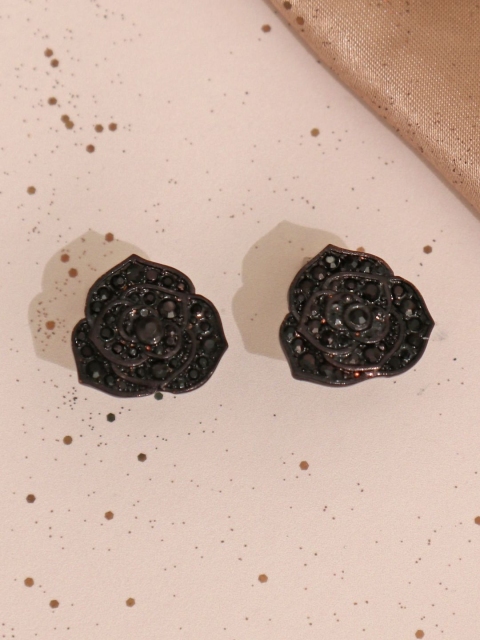 

Pipa Bella Black Floral Studs