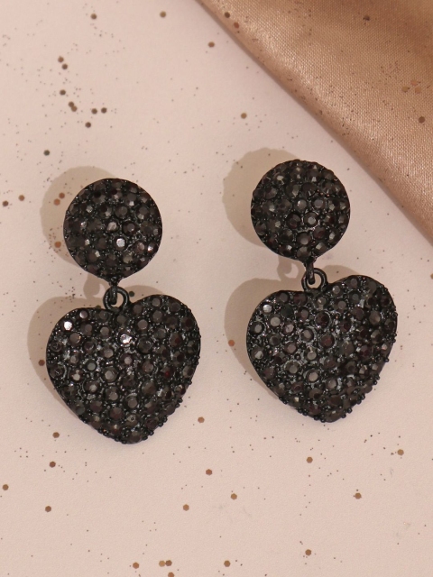 

Pipa Bella Black Heart Shaped Studs