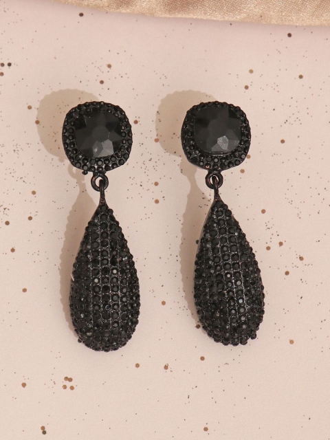 

Pipa Bella Black Teardrop Shaped Drop Earrings