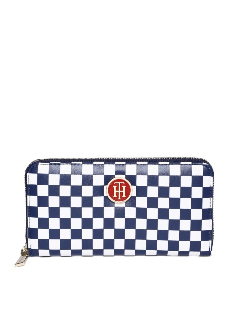 

Tommy Hilfiger Women Blue & White Checked Zip Around Wallet