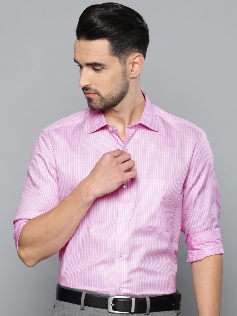

Louis Philippe Men Pink Classic Regular Fit Checked Casual Shirt