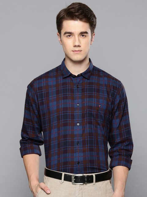 

Louis Philippe Sport Men Blue & Burgundy Slim Fit Checked Casual Shirt