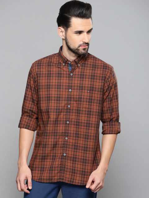 

Louis Philippe Sport Men Maroon & Black Slim Fit Checked Casual Shirt