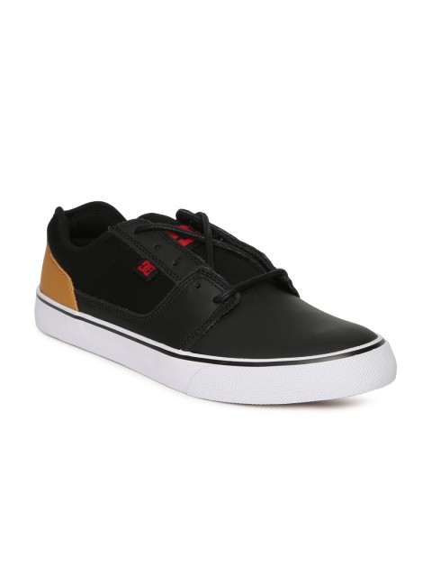 

DC Men Black Leather Sneakers