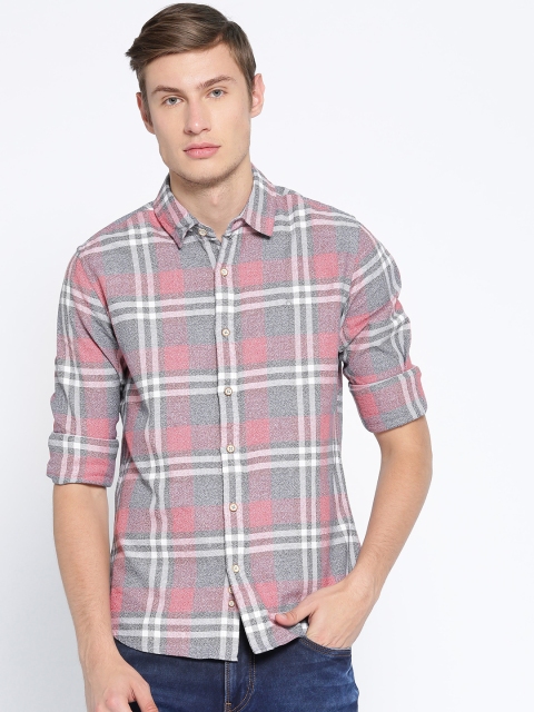 

United Colors of Benetton Men Red & Grey Slim Fit Checked Casual Shirt