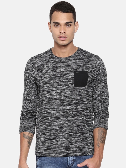 

SPYKAR Men Black Solid Round Neck T-shirt