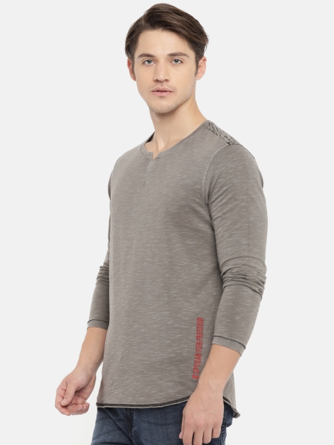 

SPYKAR Men Grey Solid Round Neck Pure Cotton T-shirt