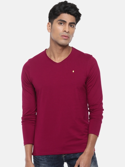 

SPYKAR Men Maroon Solid V-Neck T-shirt