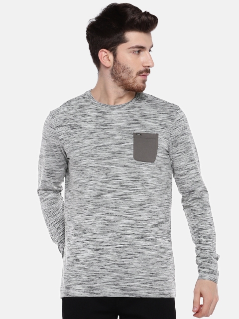 

SPYKAR Men Grey Melange Solid Round Neck T-shirt