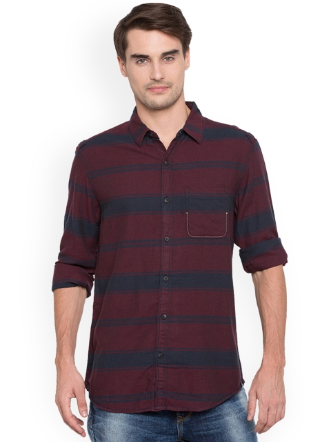 

SPYKAR Men Maroon & Navy Blue Slim Fit Striped Casual Shirt