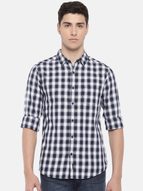 

SPYKAR Men White & Navy Slim Fit Checked Casual Shirt